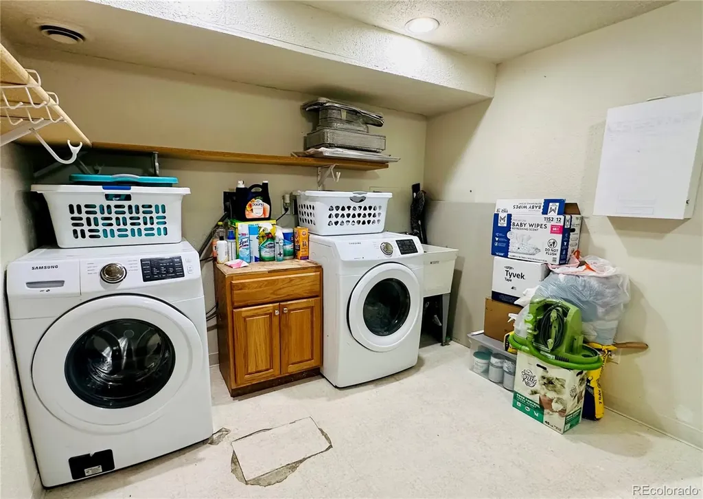 1650 S Ivory Circle Aurora CO 80017