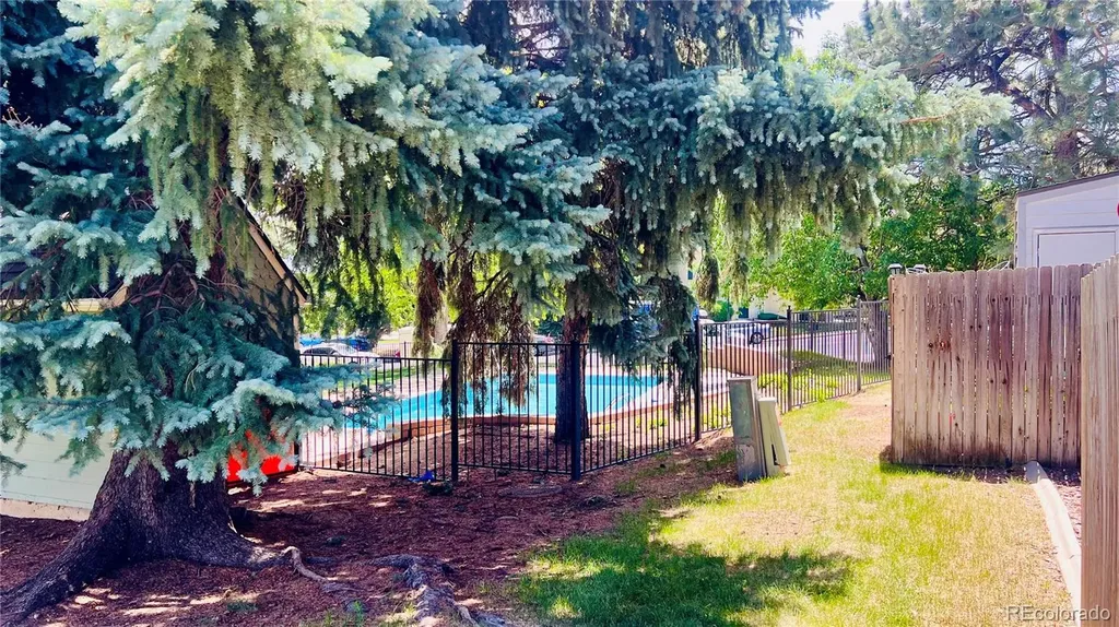 1650 S Ivory Circle Aurora CO 80017