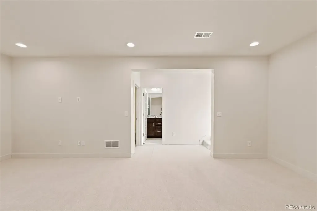 2595 Joliet Street Aurora CO 80010