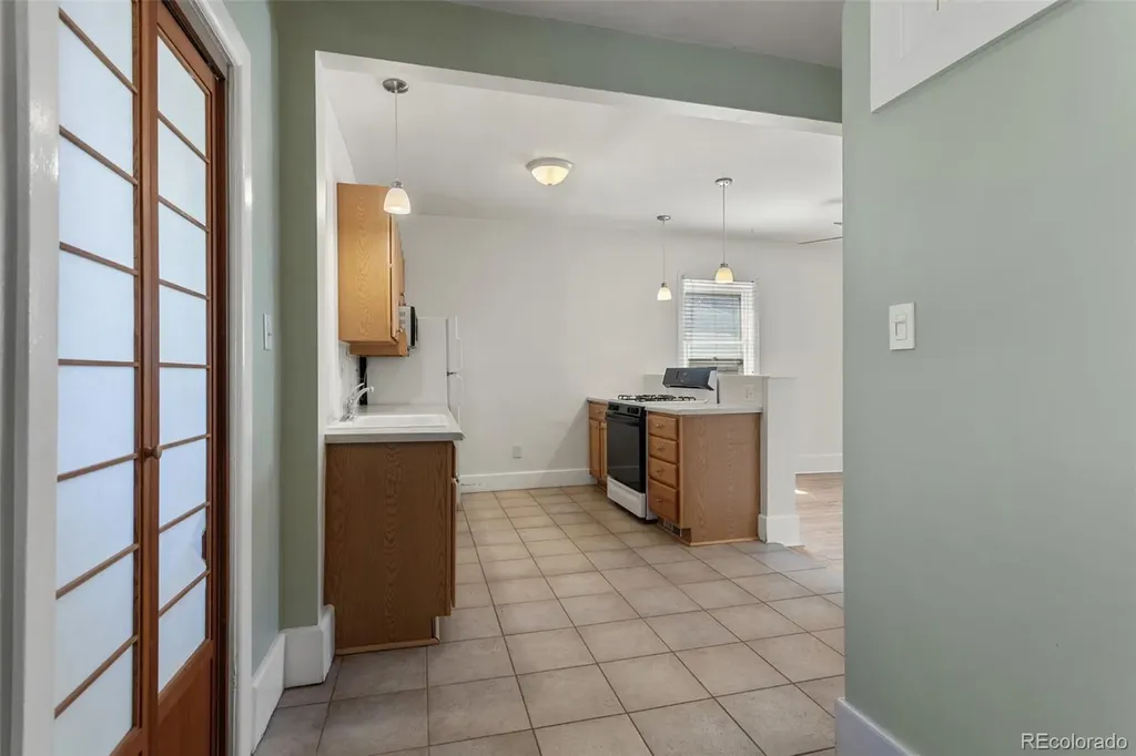 914 E Iowa Avenue Denver CO 80210