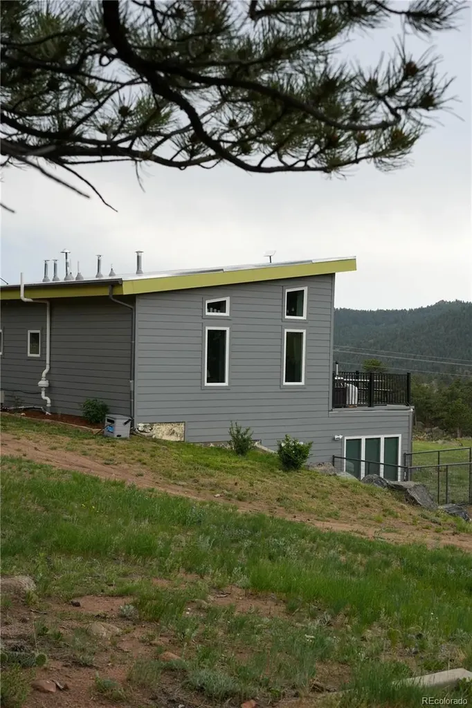 1404 Rowell Drive Lyons CO 80540
