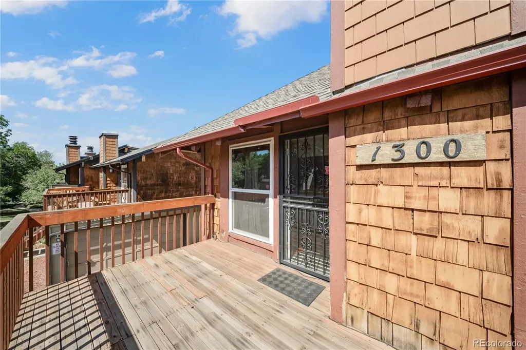 1300 S Carson Way Aurora CO 80012