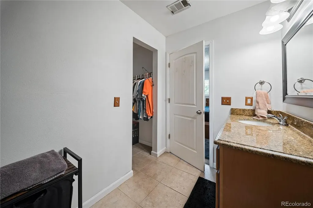1300 S Carson Way Aurora CO 80012