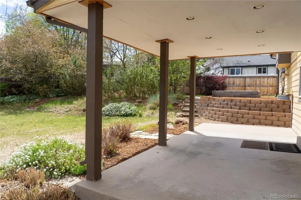 10650 W Berry Drive Littleton CO 80127