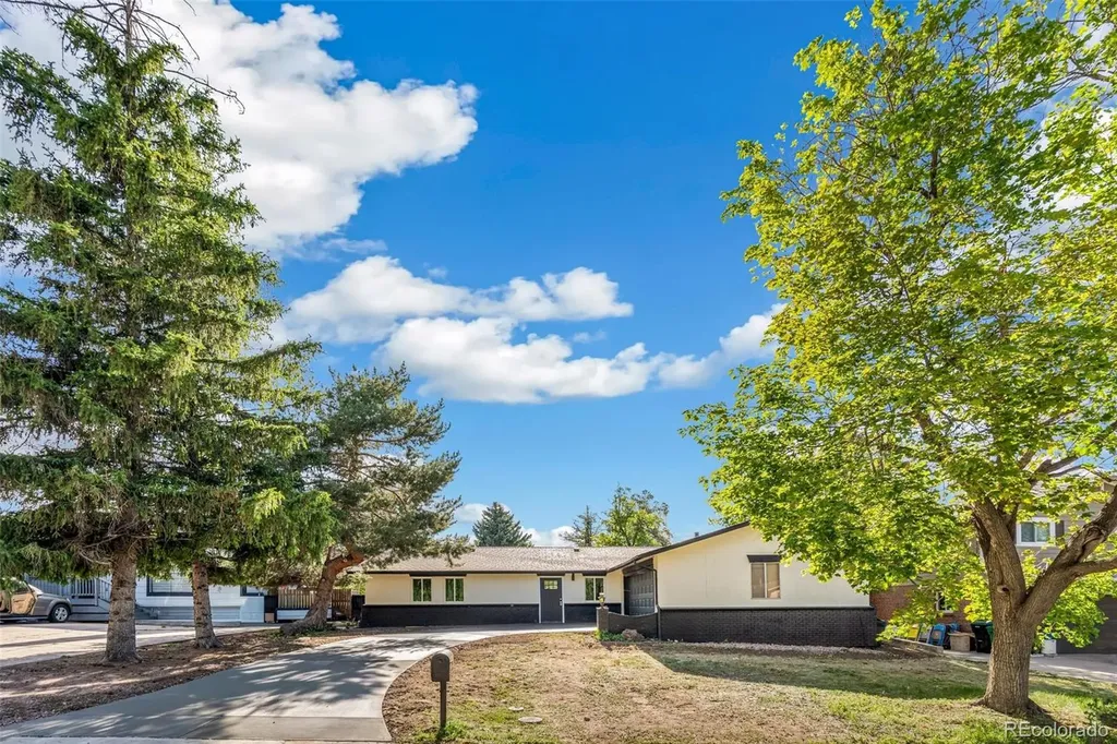 279 S Revere Street Aurora CO 80012