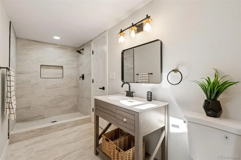 279 S Revere Street Aurora CO 80012