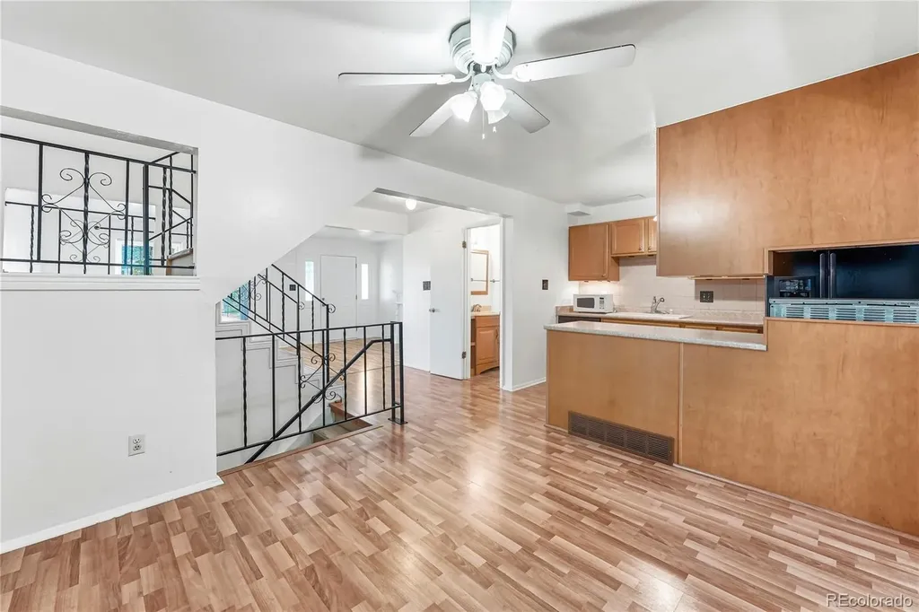125 Paris Circle Aurora CO 80011