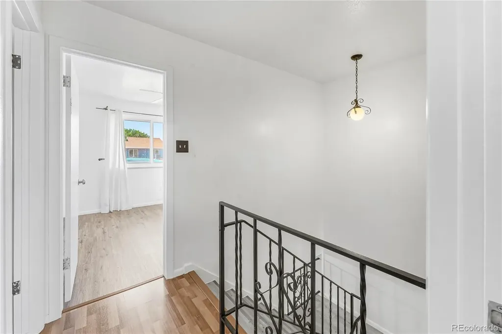 125 Paris Circle Aurora CO 80011
