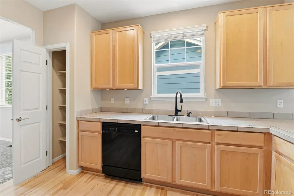 4031 S Odessa Street Aurora CO 80013