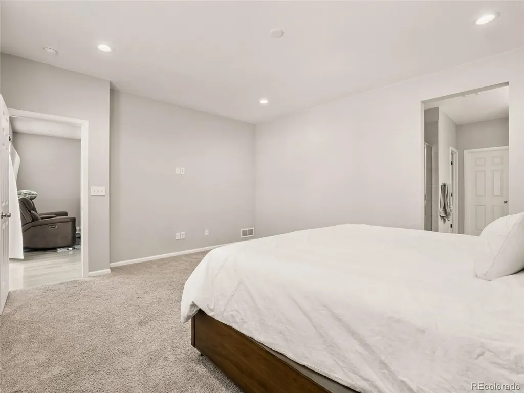 6513 N Ceylon Street Denver CO 80249