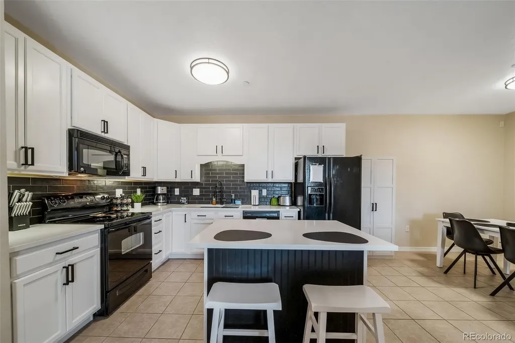 7292 S Blackhawk Street Englewood CO 80112