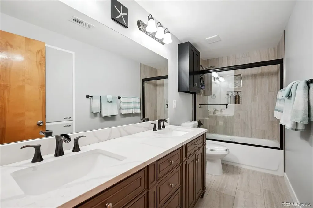 8690 W Jefferson Avenue Lakewood CO 80235
