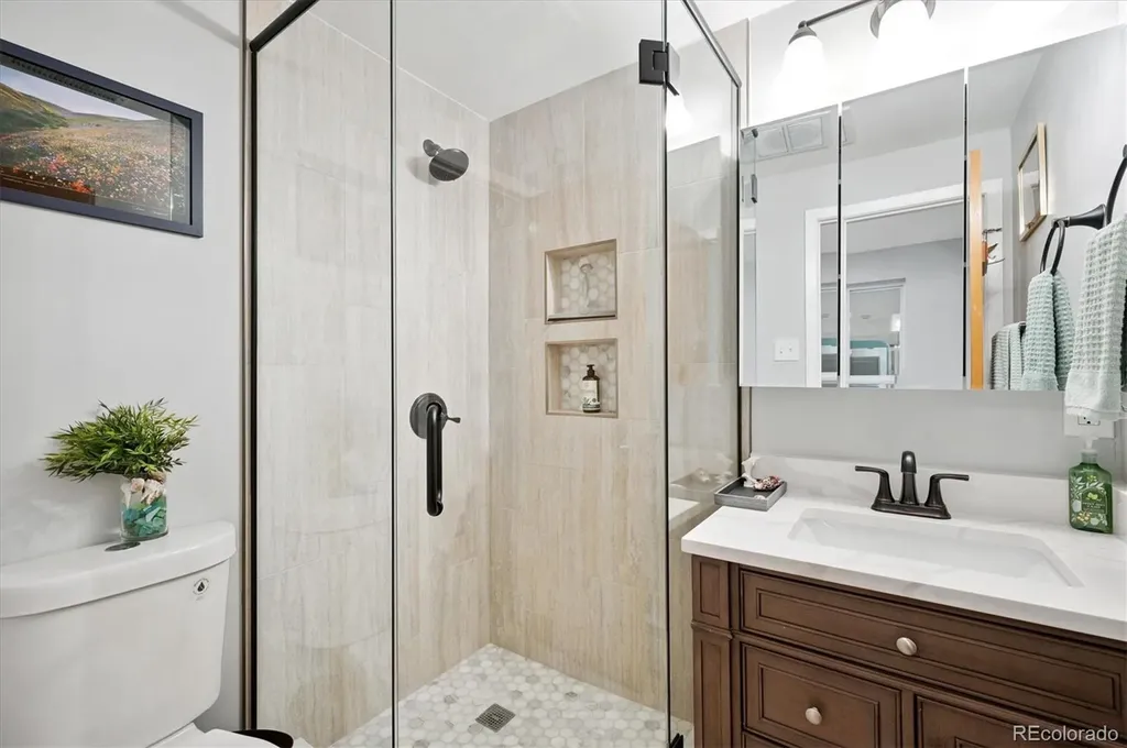 8690 W Jefferson Avenue Lakewood CO 80235