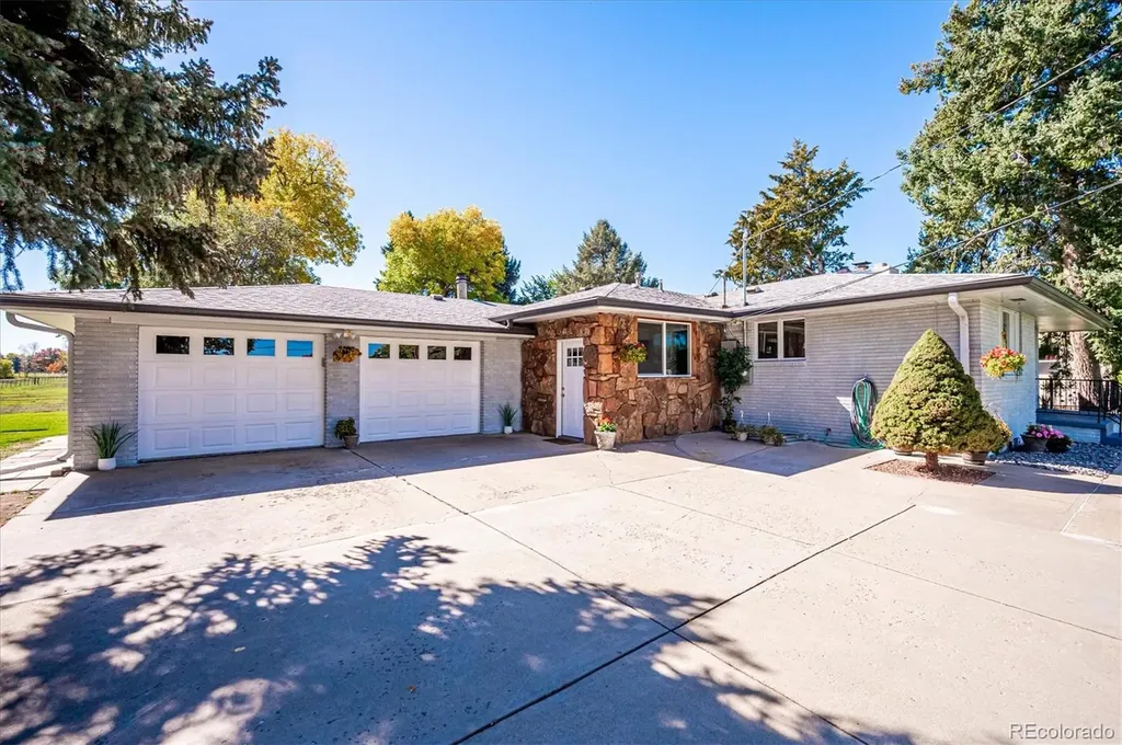 8690 W Jefferson Avenue Lakewood CO 80235