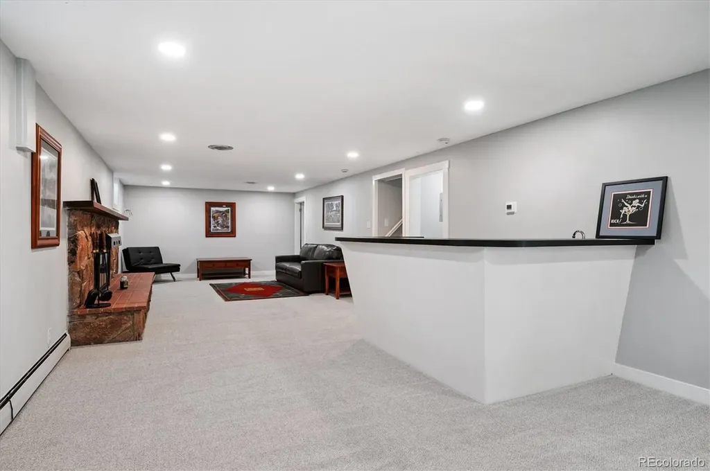 8690 W Jefferson Avenue Lakewood CO 80235