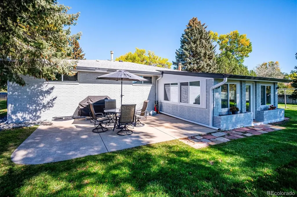 8690 W Jefferson Avenue Lakewood CO 80235