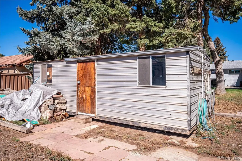 8690 W Jefferson Avenue Lakewood CO 80235