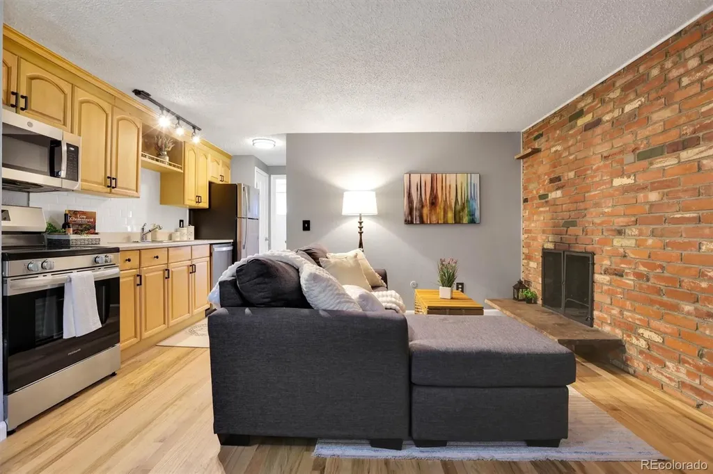 155 S Pennsylvania Street Denver CO 80209