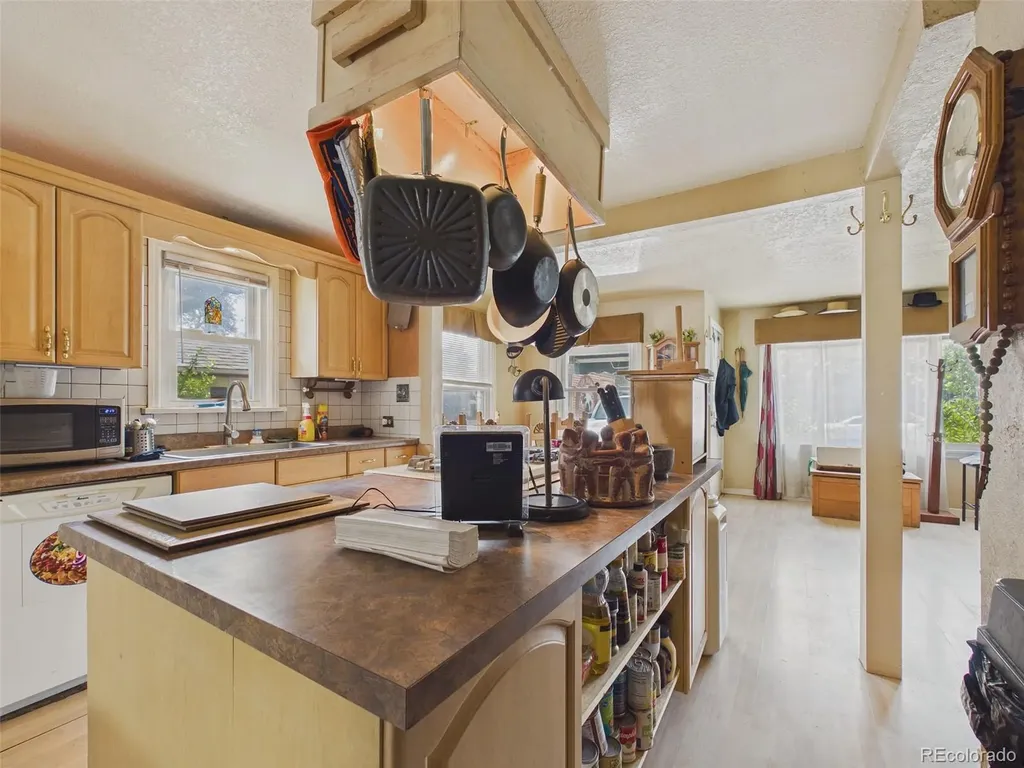 476 Tennyson Street Denver CO 80204