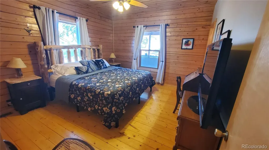 958 Meadows Lane Florissant CO 80820
