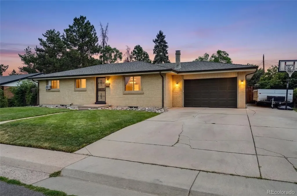6616 S Lincoln Street Centennial CO 80121