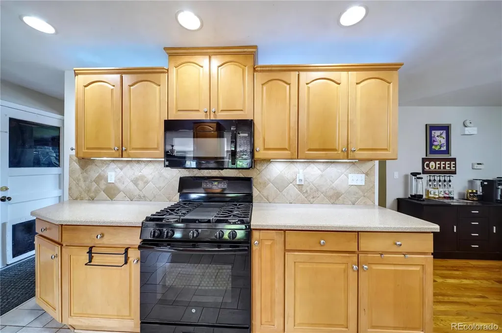 6616 S Lincoln Street Centennial CO 80121