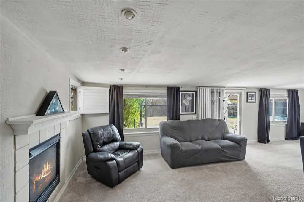 6616 S Lincoln Street Centennial CO 80121