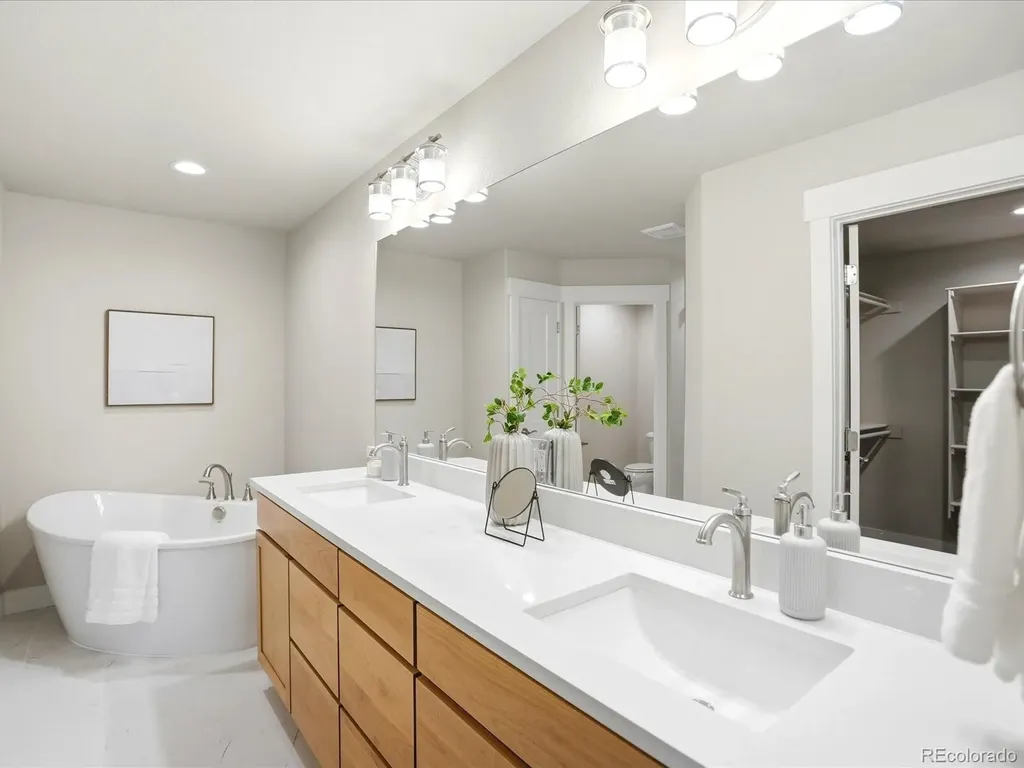 3643 Crested Owl Court Dacono CO 80514