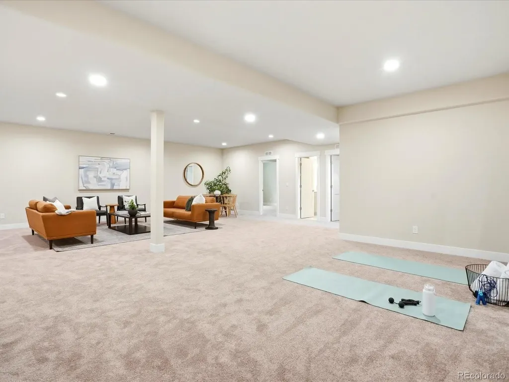 3643 Crested Owl Court Dacono CO 80514