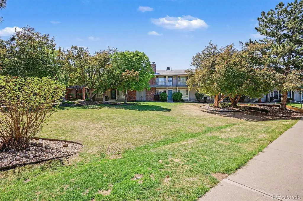 6495 E Happy Canyon Road Denver CO 80237