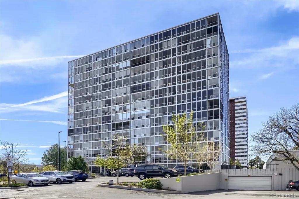 Denver CO, 3100 E Cherry Creek South Drive, Unit 306
