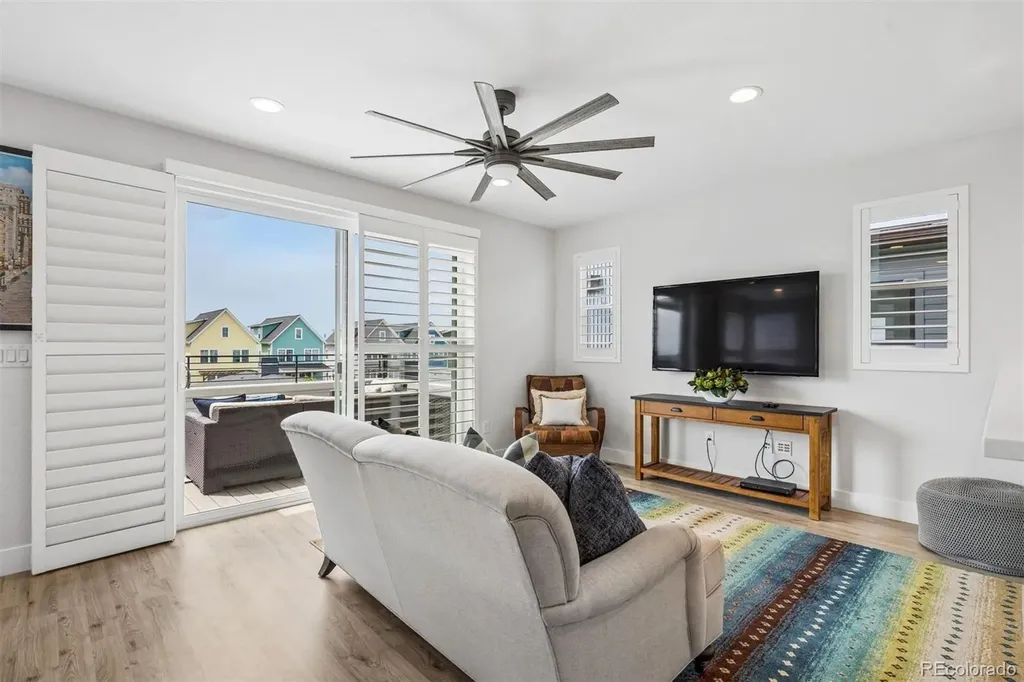 5884 Boston Street Denver CO 80238