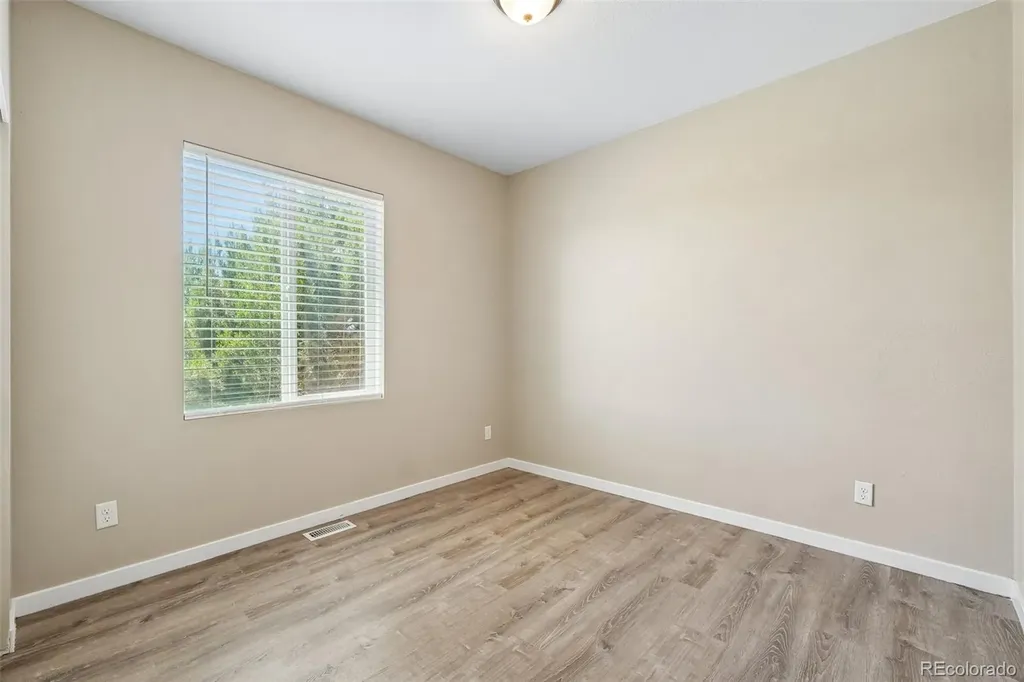 10202 Southlawn Circle Commerce City CO 80022
