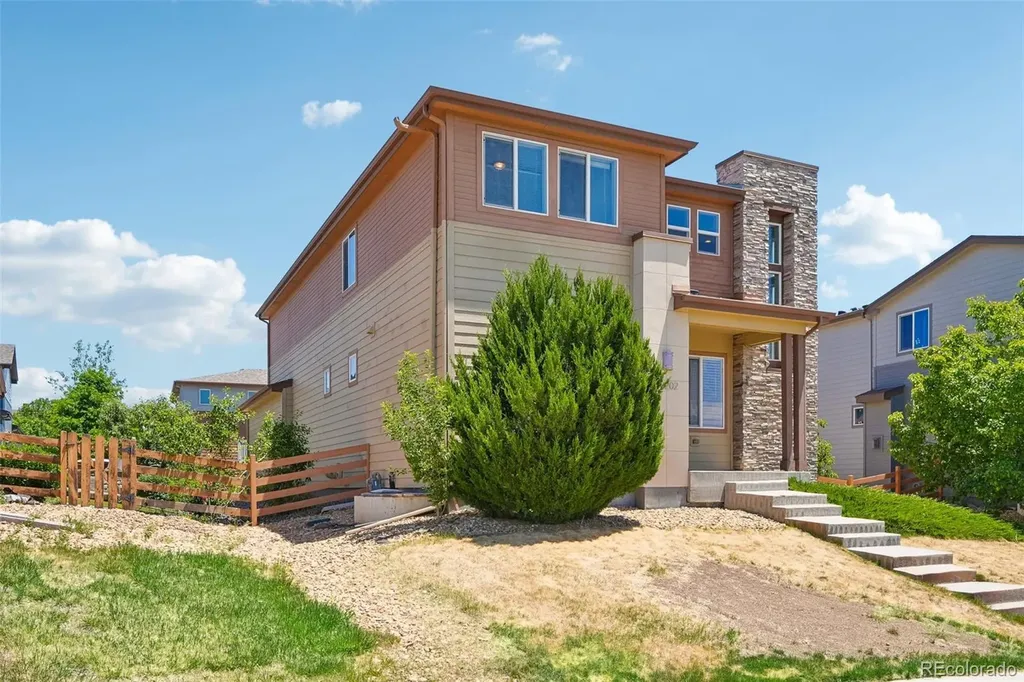 10202 Southlawn Circle Commerce City CO 80022