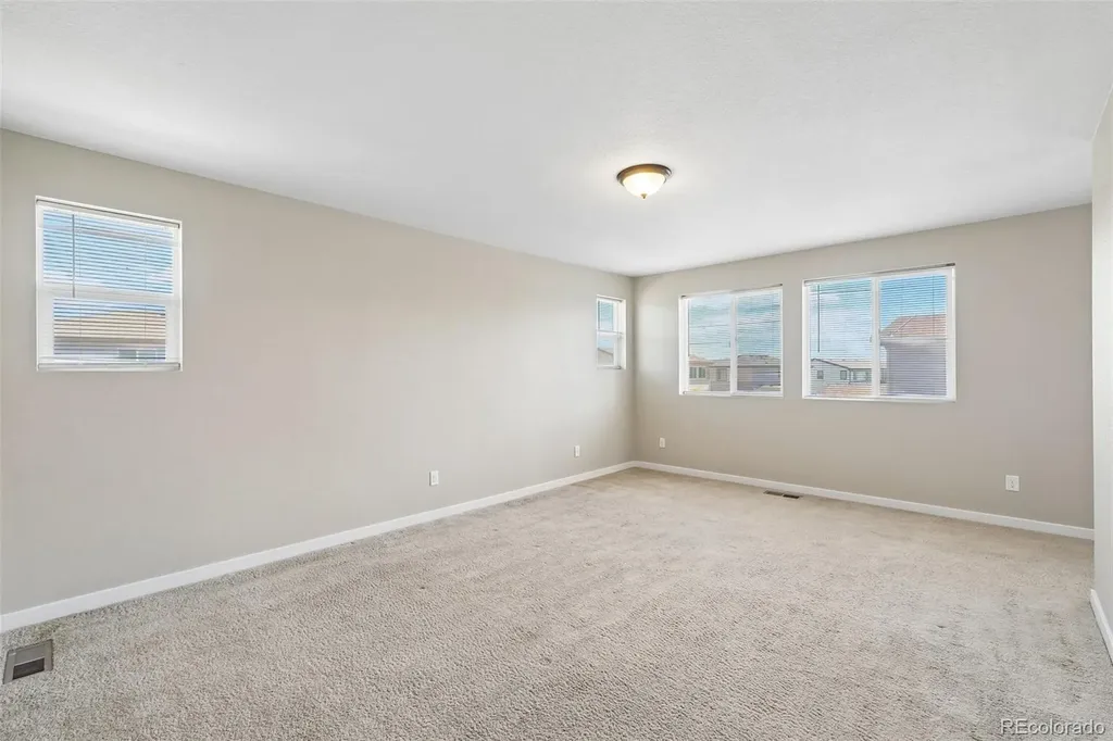 10202 Southlawn Circle Commerce City CO 80022