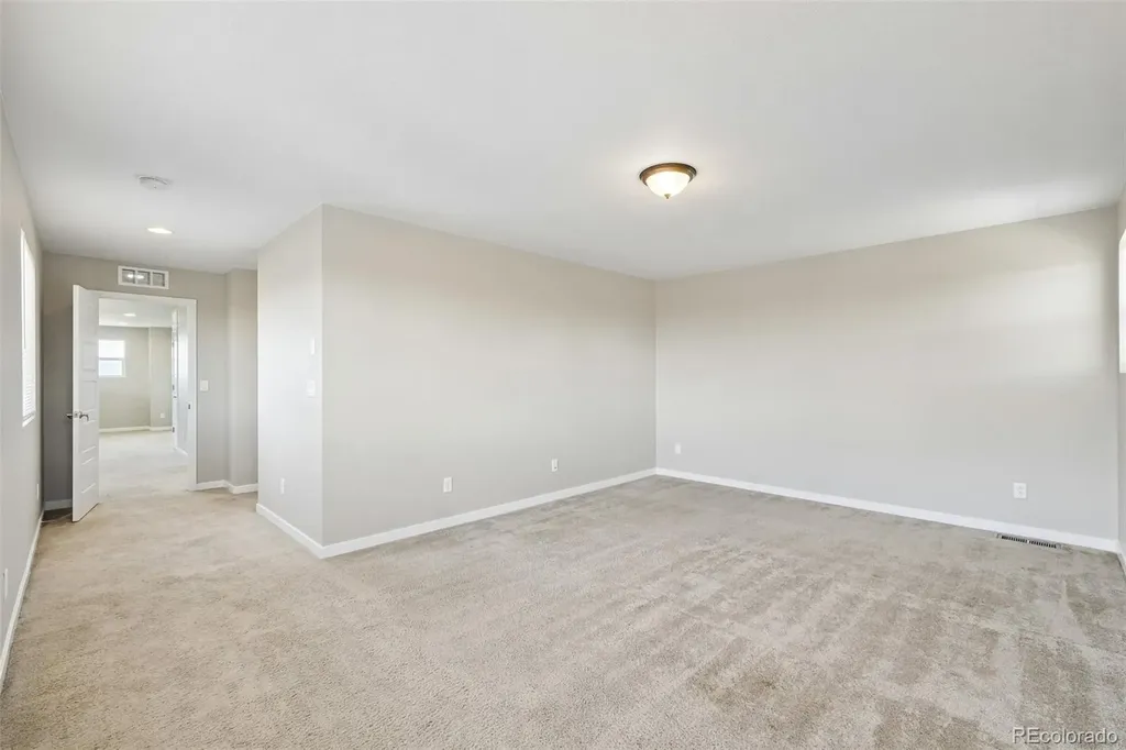 10202 Southlawn Circle Commerce City CO 80022
