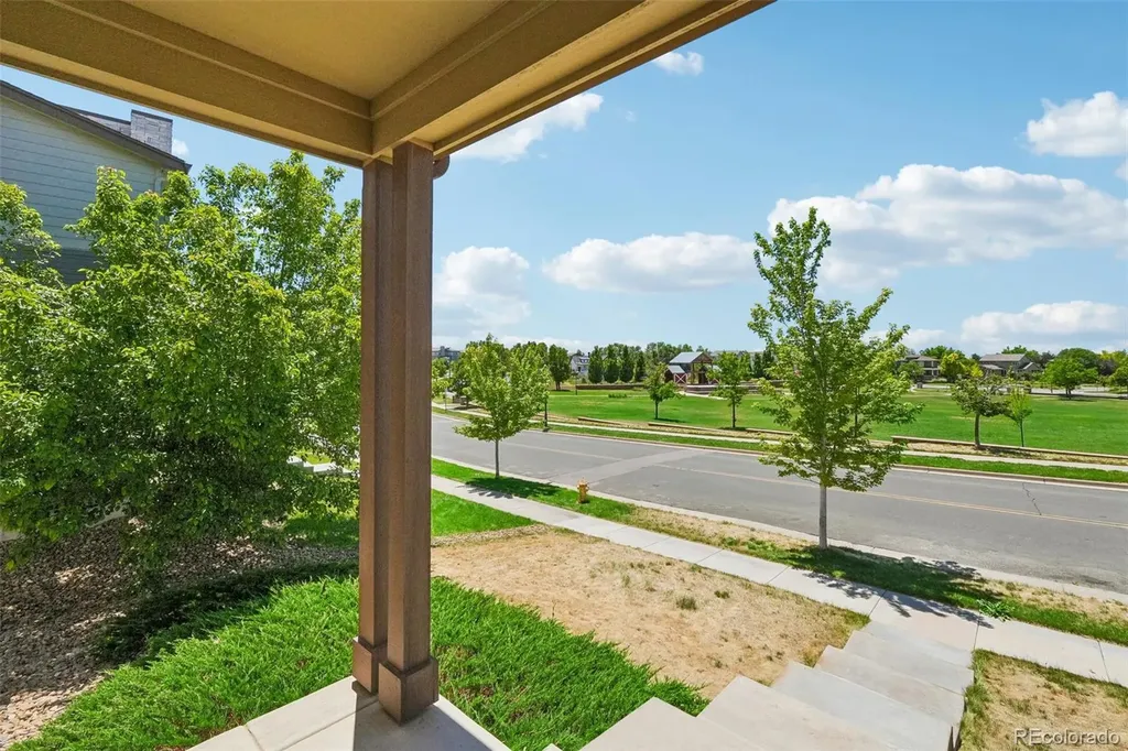 10202 Southlawn Circle Commerce City CO 80022