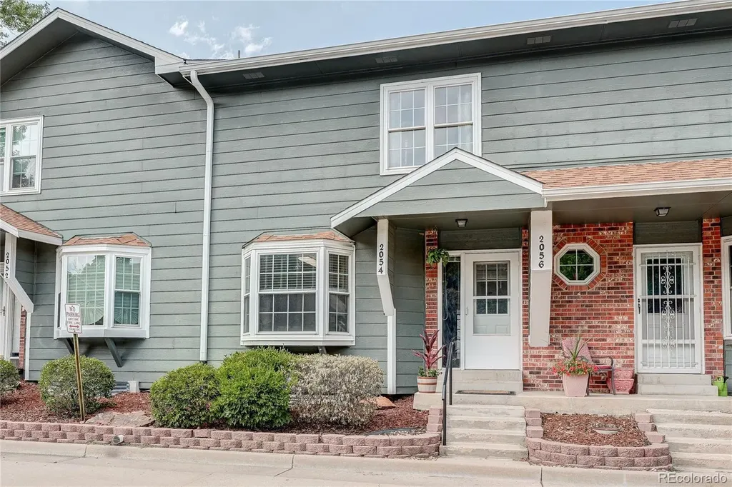 2054 S Balsam Street Lakewood CO 80227