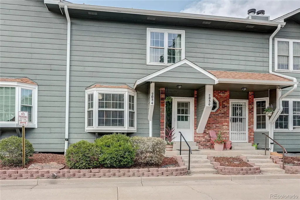 2054 S Balsam Street Lakewood CO 80227