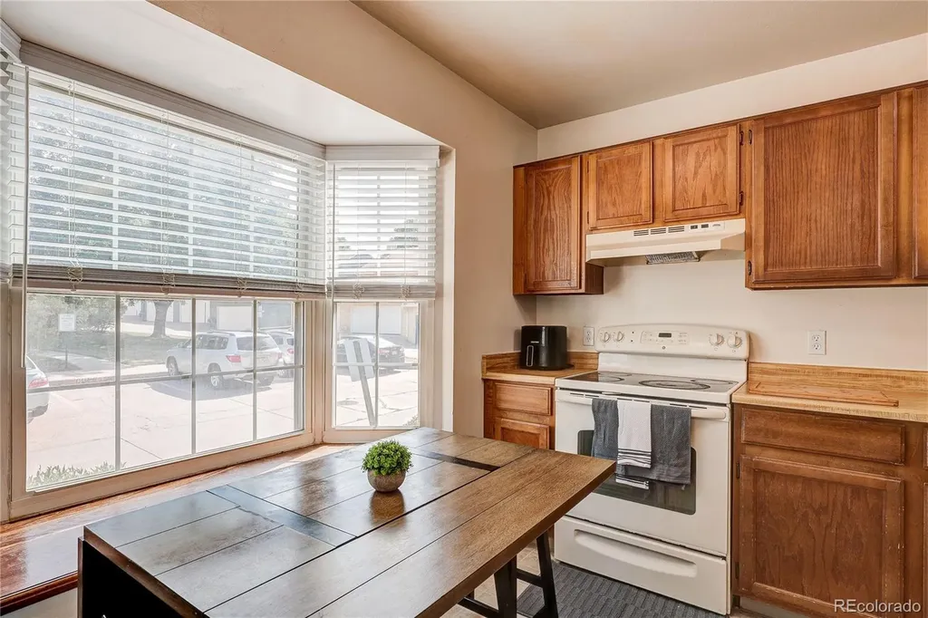 2054 S Balsam Street Lakewood CO 80227