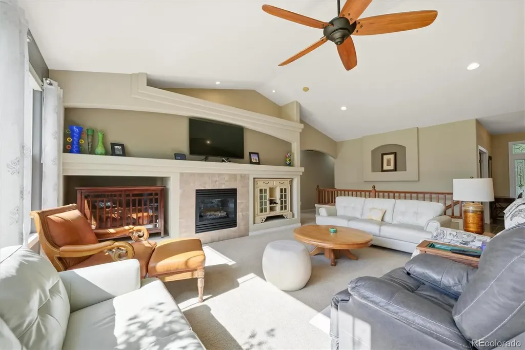 8711 Wild Horse Way Longmont CO 80504