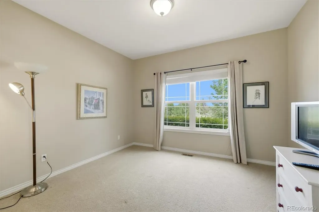 8711 Wild Horse Way Longmont CO 80504