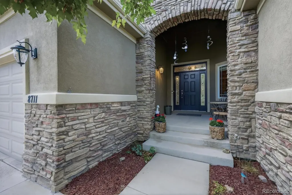 8711 Wild Horse Way Longmont CO 80504