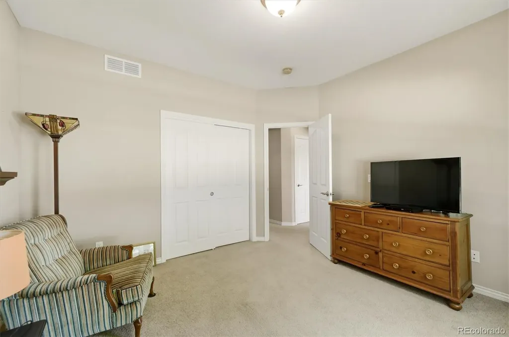 8711 Wild Horse Way Longmont CO 80504