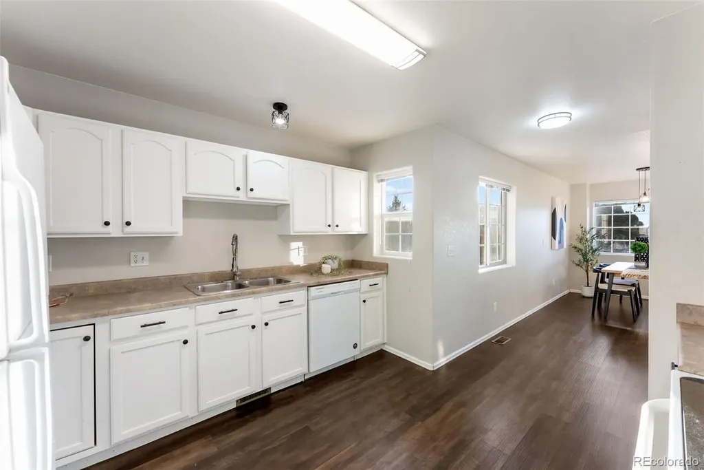 672 Cima Vista Point Colorado Springs CO 80916