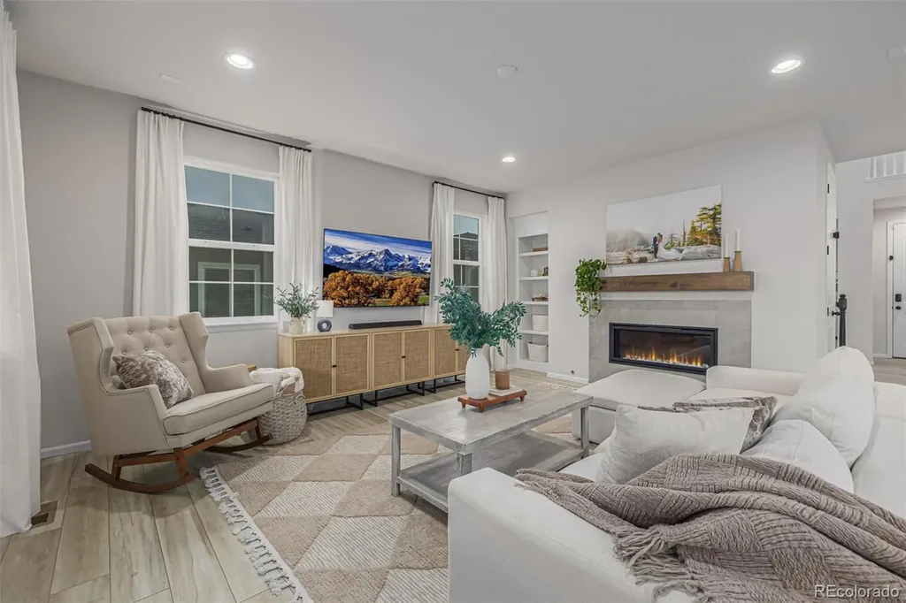 3986 Fultondale Street Aurora CO 80019