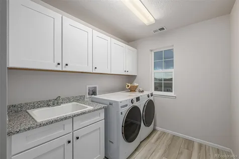 3986 Fultondale Street Aurora CO 80019