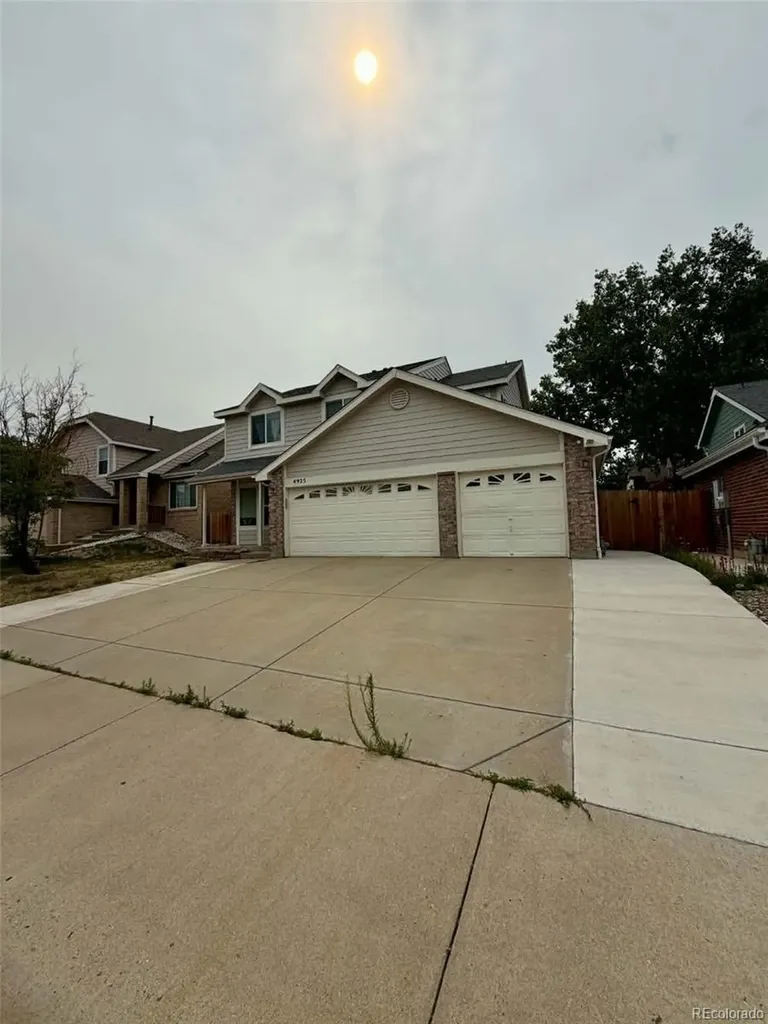 4925 Enid Way Denver CO 80239