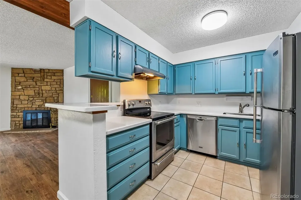 205 Wright Street Lakewood CO 80228