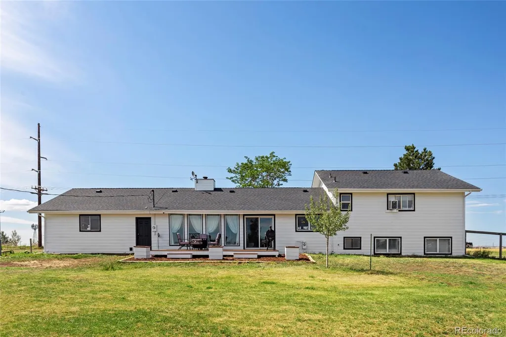 54465 E County Road 6 Strasburg CO 80136